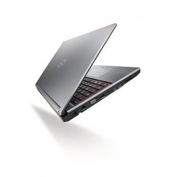 Fujitsu CELSIUS H i5-6440HQ 15,6 pulgadas 8 GB 500GB Windows 7 Professional VFY H7600W25ABES