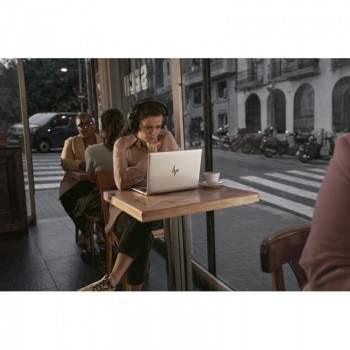 HP EliteBook 6 G1i 13 inch Notebook AI PC Wolf Pro Security Edition Portátil 512 GB SSD Wi-Fi 7 (802.11be) Windows 11 Pro AD2Z9ETABE