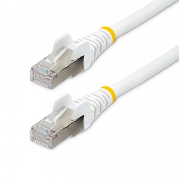 StarTech.com Cable de 1,5m de Red Ethernet CAT6a - Blanco - Low Smoke Zero Halogen (LSZH) - 10GbE -  NLWH-150-CAT6A-PATCH